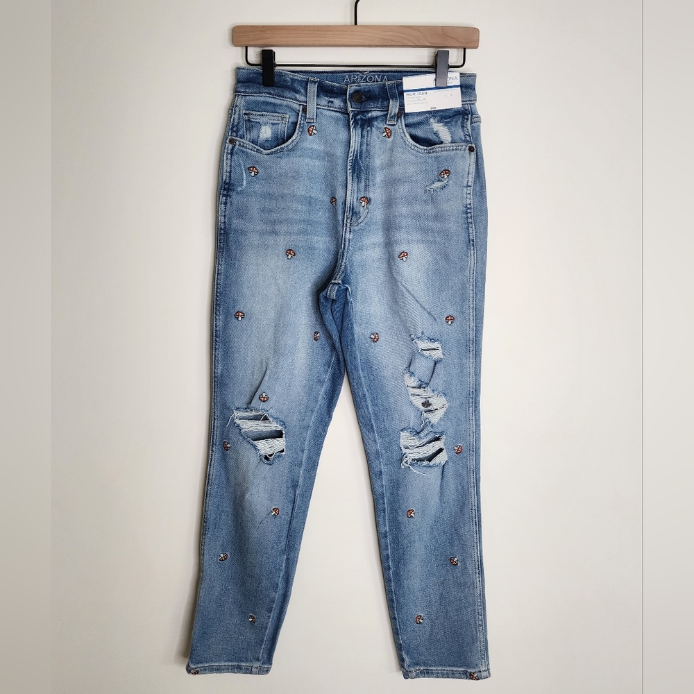 Arizona Jean Company Highest-Rise Mom Jeans Distressed Mushroom Patch Size 7
